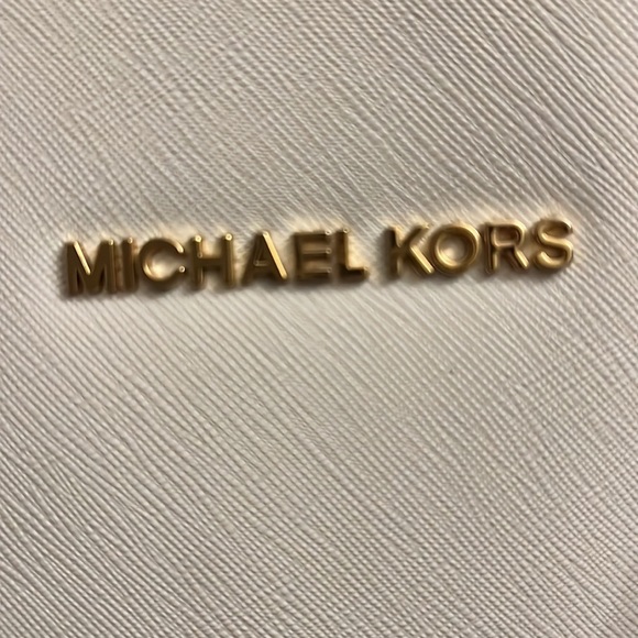 Michael Kors Handbag w/ adjustable detachable crossbody...